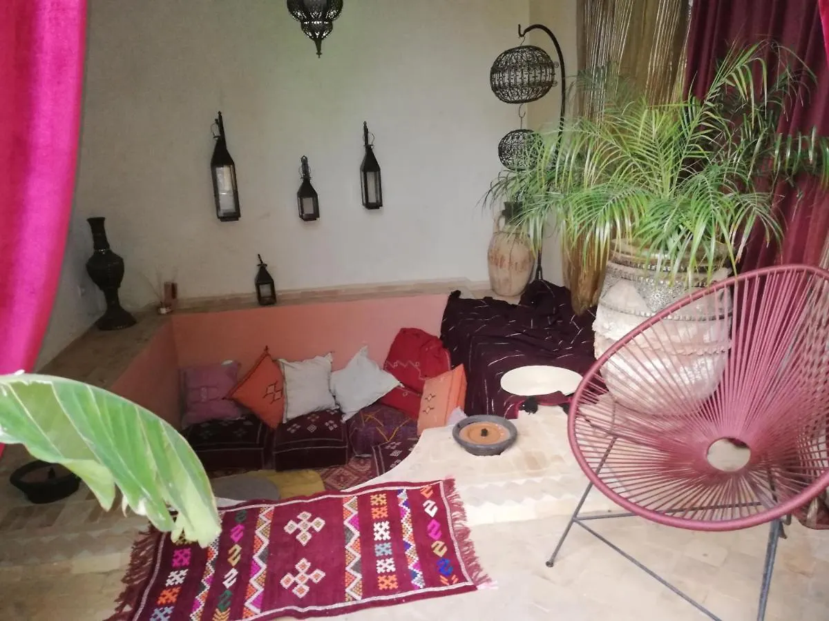 Riad Ima Ia Μαρακές Δωμάτια σε οικογενειακή κατοικία